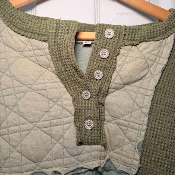 POL Cozy Oasis Patchwork Sweatshirt in Forest Green Medium Boho Oversized Henley - Picture 3 of 8